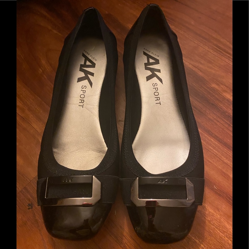 Anne Klein black flats